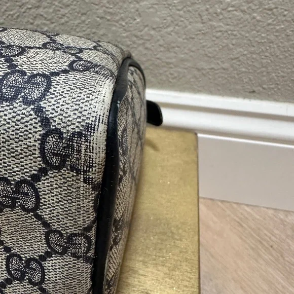 Gucci Vintage Boston Bag - Picture 9 of 17